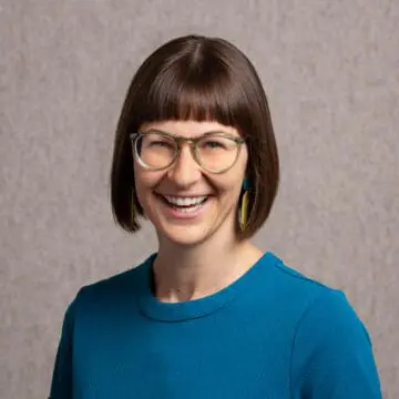 Headshot of Hannah Silver